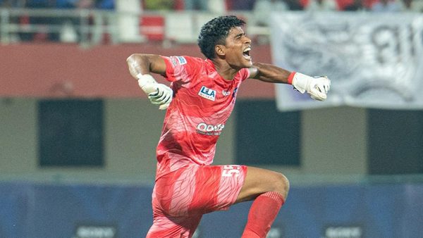 ajaraie-misses-late-penalty-as-odisha-fc-and-northeast-united-fc-share-spoils-in-bhubaneswar.Click to read full article.
