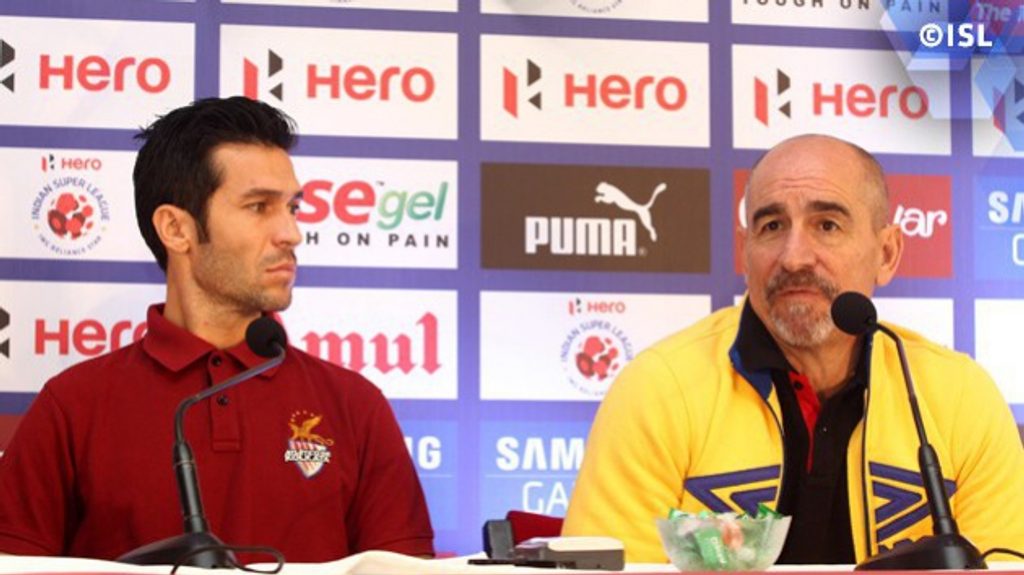 Luis García and Antonio López Habas during the pre-final press conference.