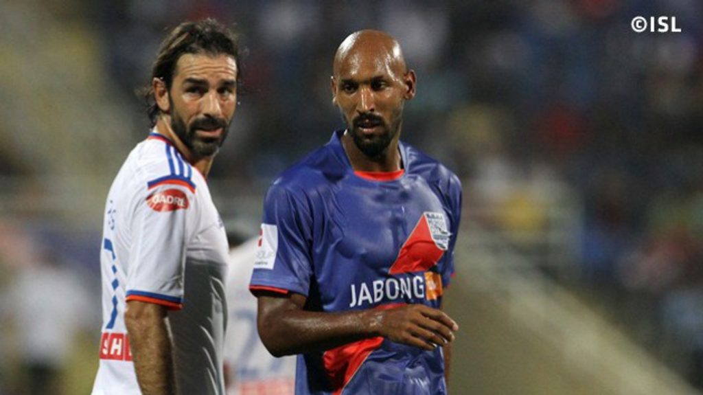 Robert Pirès (left) and Nicolas Anelka. Robert Pirès (left) and Nicolas Anelka.