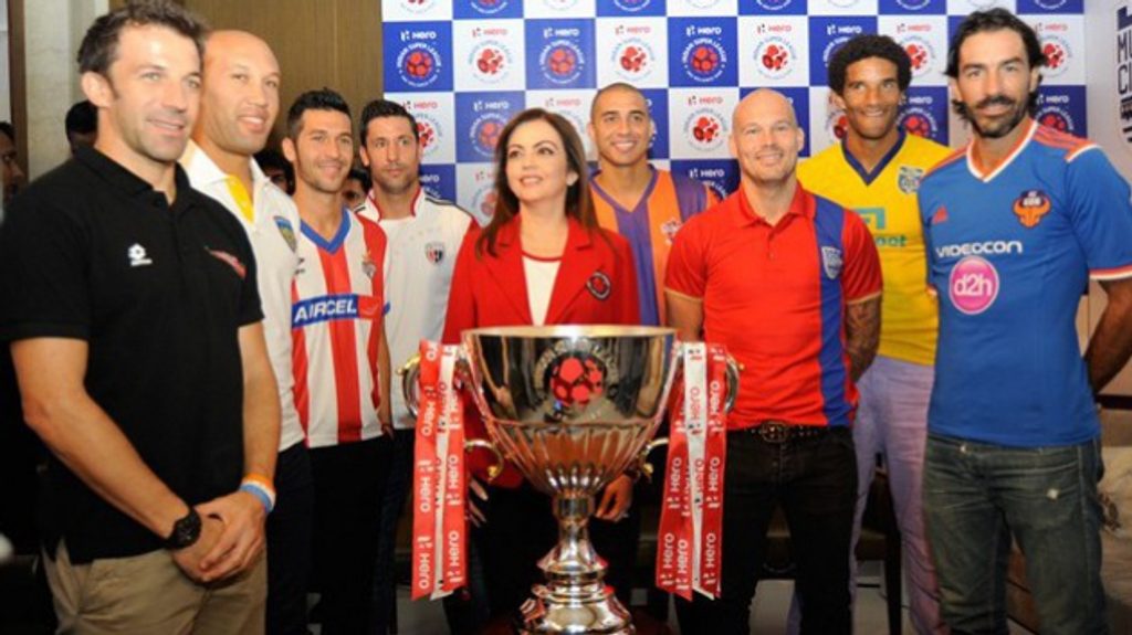 Star footballers unveil Hero ISL trophy
