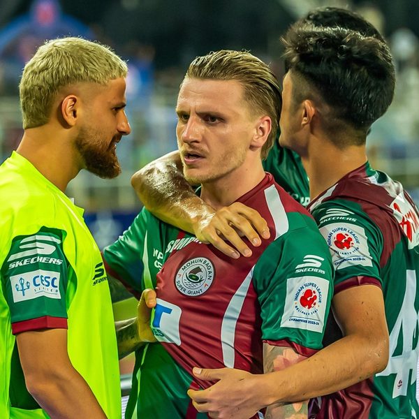 photos-isl-2024-25-final-mohun-bagan-super-giant-vs-bengaluru-fc-vivekananda-yuba-bharati-krirangan-kolkata.Click to read full article.