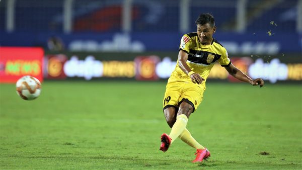 from-kicking-a-pomelo-to-kicking-a-football-the-story-behind-narzarys-footballing-career.Click to read full article.