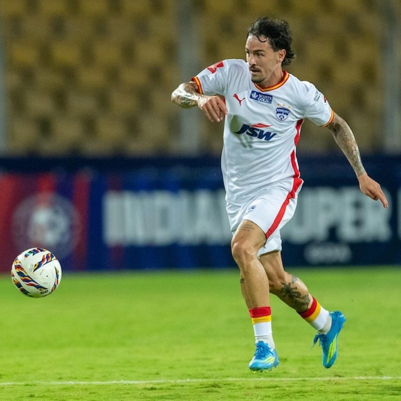 chhetri-bhutia-strikes-help-bengaluru-beat-fc-goa.Click to read full article.