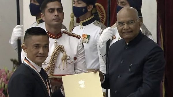 sunil-chhetri-collects-major-dhyan-chand-khel-ratna-award.Click to read full article.