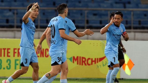 mumbai-city-fc-seal-third-place-with-victory-over-nine-man-punjab-fc.Click to read full article.