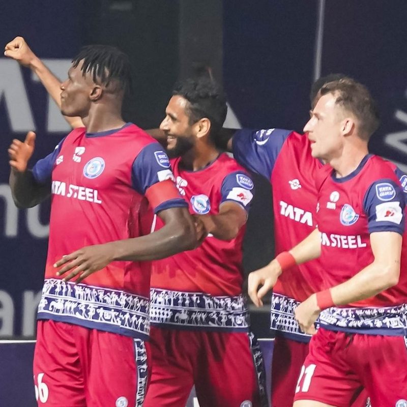 captain-ezes-strike-seals-three-points-for-10-man-jamshedpur.Click to read full article.