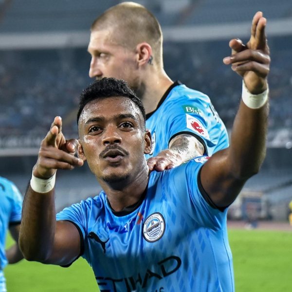 lachenpa-resolute-mumbai-defence-shut-out-mohun-bagan-to-go-top.Click to read full article.