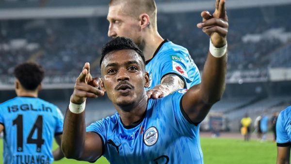 lachenpa-resolute-mumbai-defence-shut-out-mohun-bagan-to-go-top.Click to read full article.