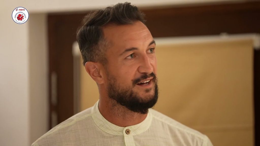 Hector Rodas' Room Tour