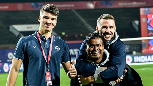 meet-jamshedpur-fcs-anup-das-a-man-with-healing-hands-and-a-heart-of-gold.Click to read full article.