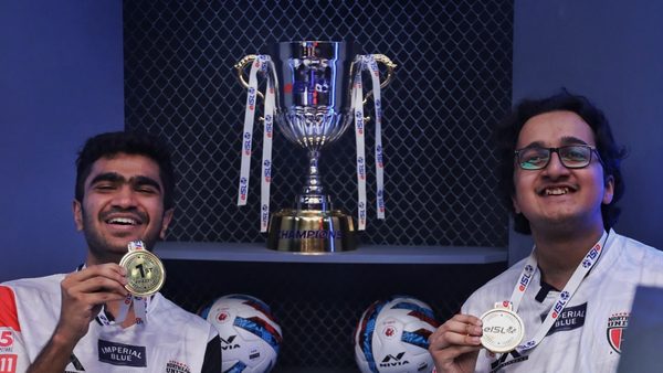 saransh-emaad-team-up-to-power-northeast-united-to-eisl-season-2-title.Click to read full article.