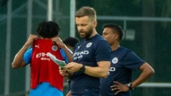 unbeaten-mumbai-city-face-sporting-club-delhi.Click to read full article.