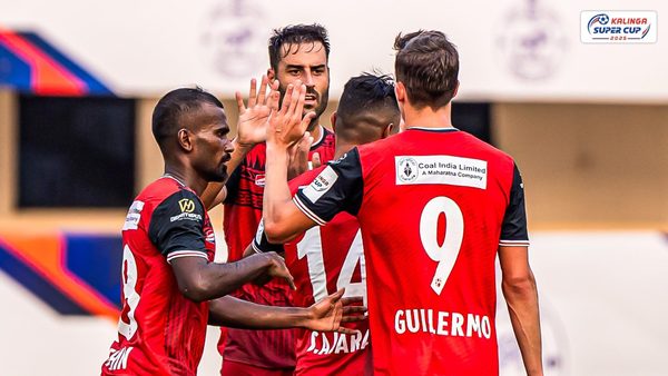 photos-kalinga-super-cup-2025-round-of-16-northeast-united-fc-vs-mohammedan-sc-kalinga-stadium-bhubaneswar.Click to read full article.