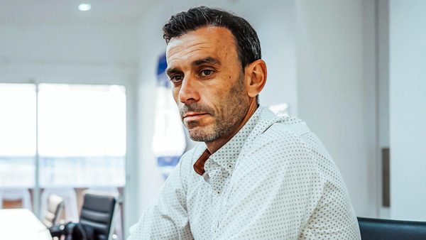 kerala-blasters-fc-name-david-catala-as-new-head-coach.Click to read full article.