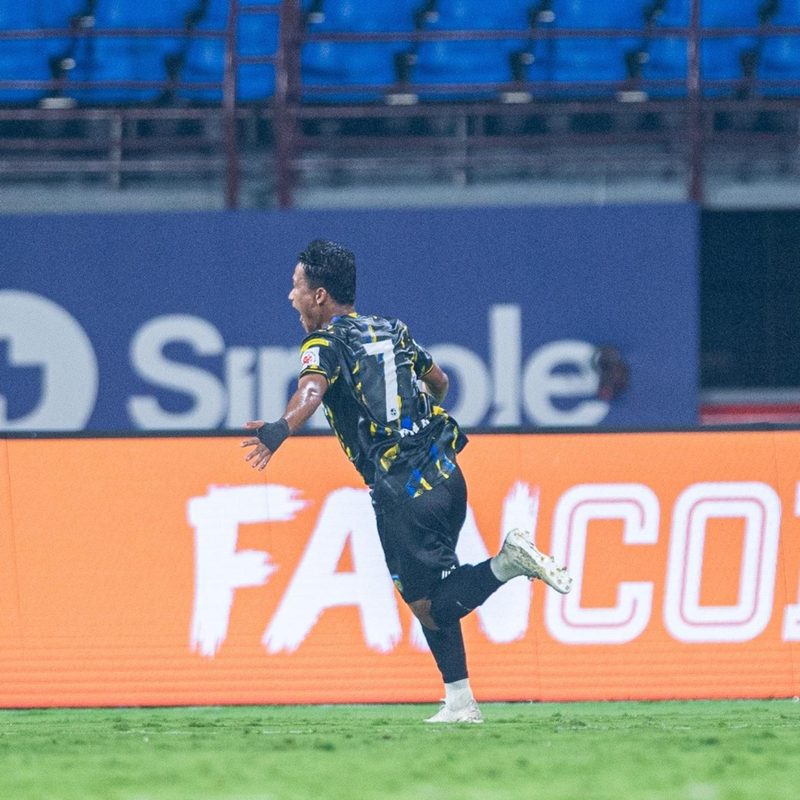 imran-khans-strike-gives-chennaiyin-first-win-of-the-season-against-kerala-blasters.Click to read full article.