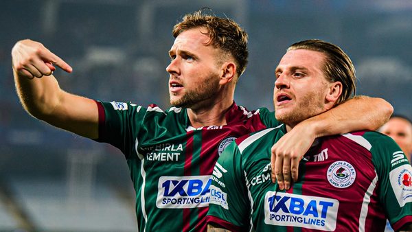 stewart-cummings-share-their-joy-after-mohun-bagan-sgs-late-win-vs-cfc.Click to read full article.