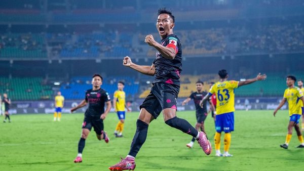 chhangtes-strike-gives-mumbai-city-their-second-straight-victory.Click to read full article.