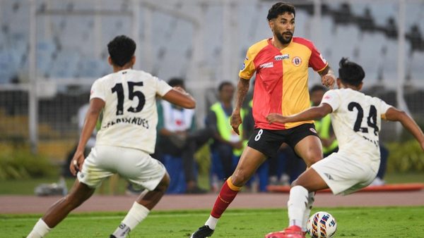 east-bengal-ride-ezzejjari-barce-to-defeat-sc-delhi.Click to read full article.