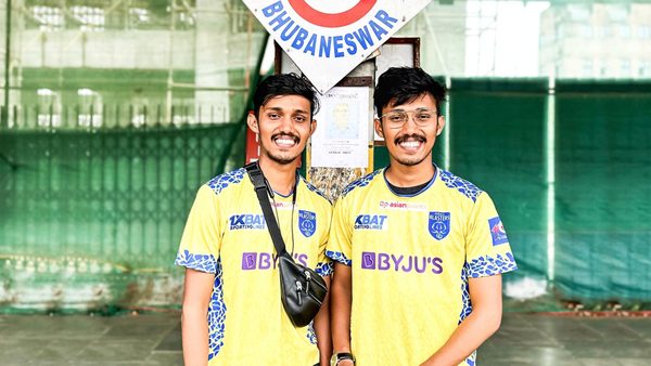 meet-kiran-and-arun-brothers-whose-love-for-kerala-blasters-fc-runs-deep.Click to read full article.
