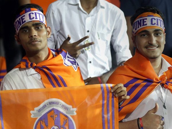 fan-gallery-mumbai-city-fc-vs-fc-pune-city-1910-9800.Click to read full article.