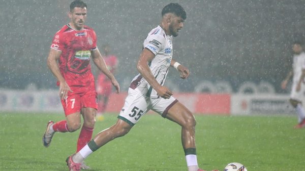 robson-strike-powers-mohun-bagan-past-northeast-in-rain-hit-encounter.Click to read full article.