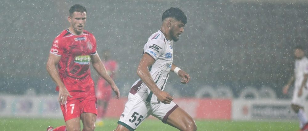 robson-strike-powers-mohun-bagan-past-northeast-in-rain-hit-encounter.Click to read full article.