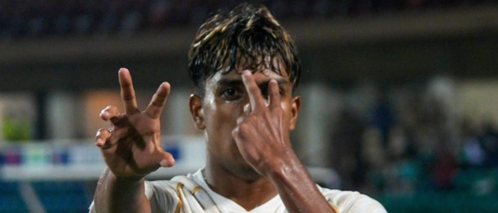 joseph-sunny-brace-powers-sc-delhi-past-northeast-united.Click to read full article.