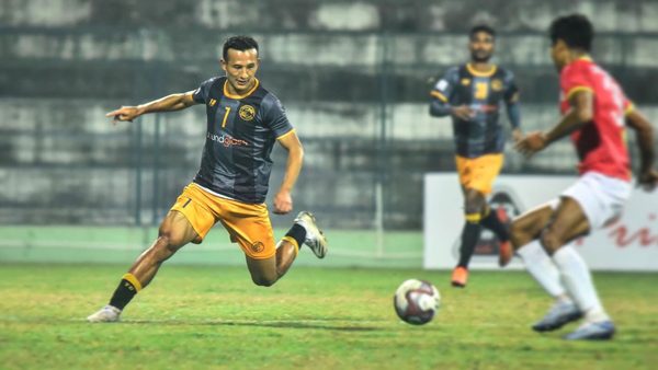 kerala-blasters-fc-sign-bhutanese-striker-chencho-gyeltshen.Click to read full article.