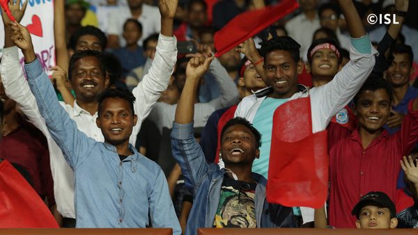 fan-gallery-jamshedpur-fc-vs-atk-2110-9806.Click to read full article.