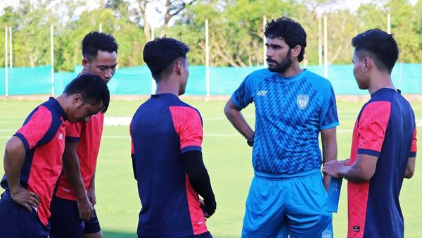 highlanders-aiming-for-sky-to-script-history-in-khalid-jamil-era.Click to read full article.