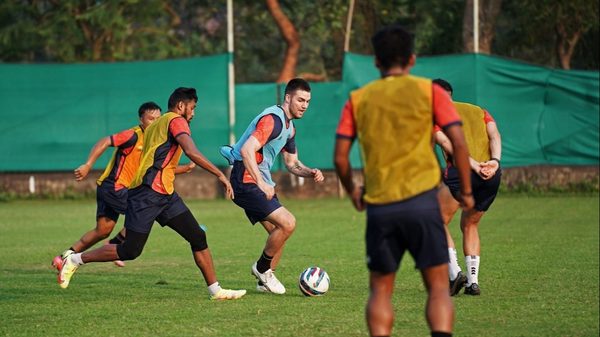 highlanders-add-quality-and-depth-to-their-ranks-with-decisive-transfers.Click to read full article.