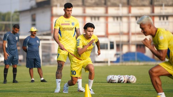 mohun-bagan-mohammedan-clash-in-kolkata-derby-kerala-blasters-inter-kashi-aim-for-first-win.Click to read full article.